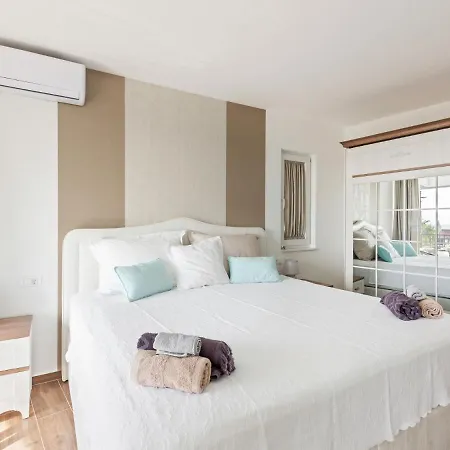 Exclusive With Heated Pool, Roofed Terrace With Jaccuzi,,300m From The Sea Villa Sveti Filip i Jakov