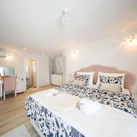Exclusive With Heated Pool, Roofed Terrace With Jaccuzi,,300m From The Sea Villa Sveti Filip i Jakov
