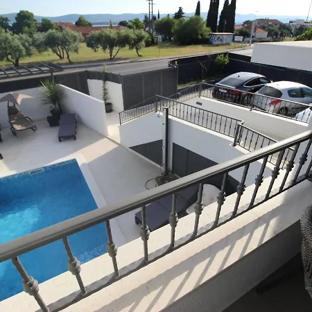 Exclusive With Heated Pool, Roofed Terrace With Jaccuzi,,300m From The Sea * Sveti Filip i Jakov